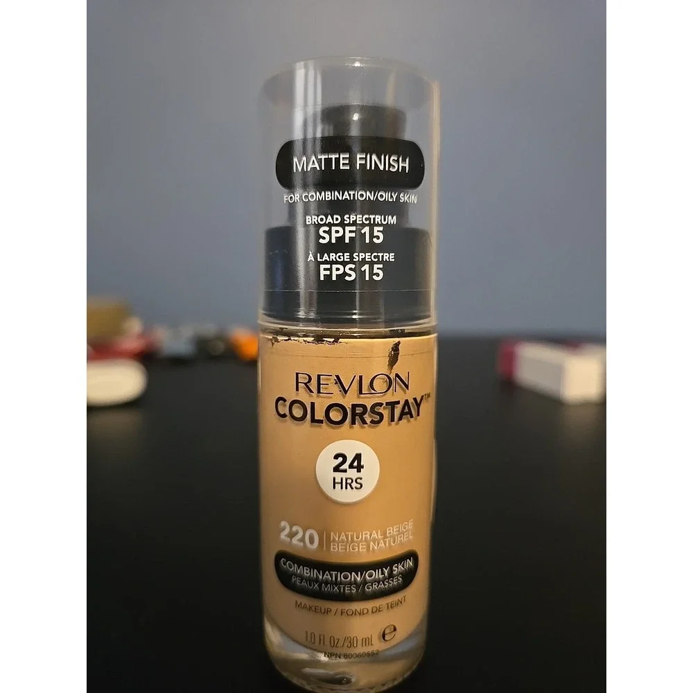 Revlon Colorstay‎ 24Hrs Makeup w/ SPF 15 - 220 Natural Beige